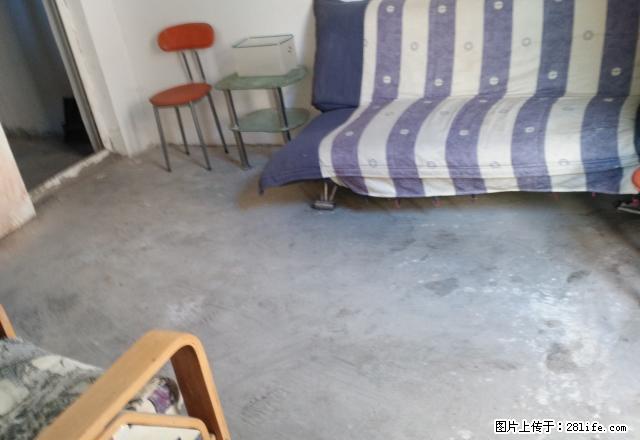 铁路19街平房40平米家具全有暖气卫生件500元 - 房屋出租 - 房屋租售 - 哈密分类信息 - 哈密28生活网 hami.28life.com